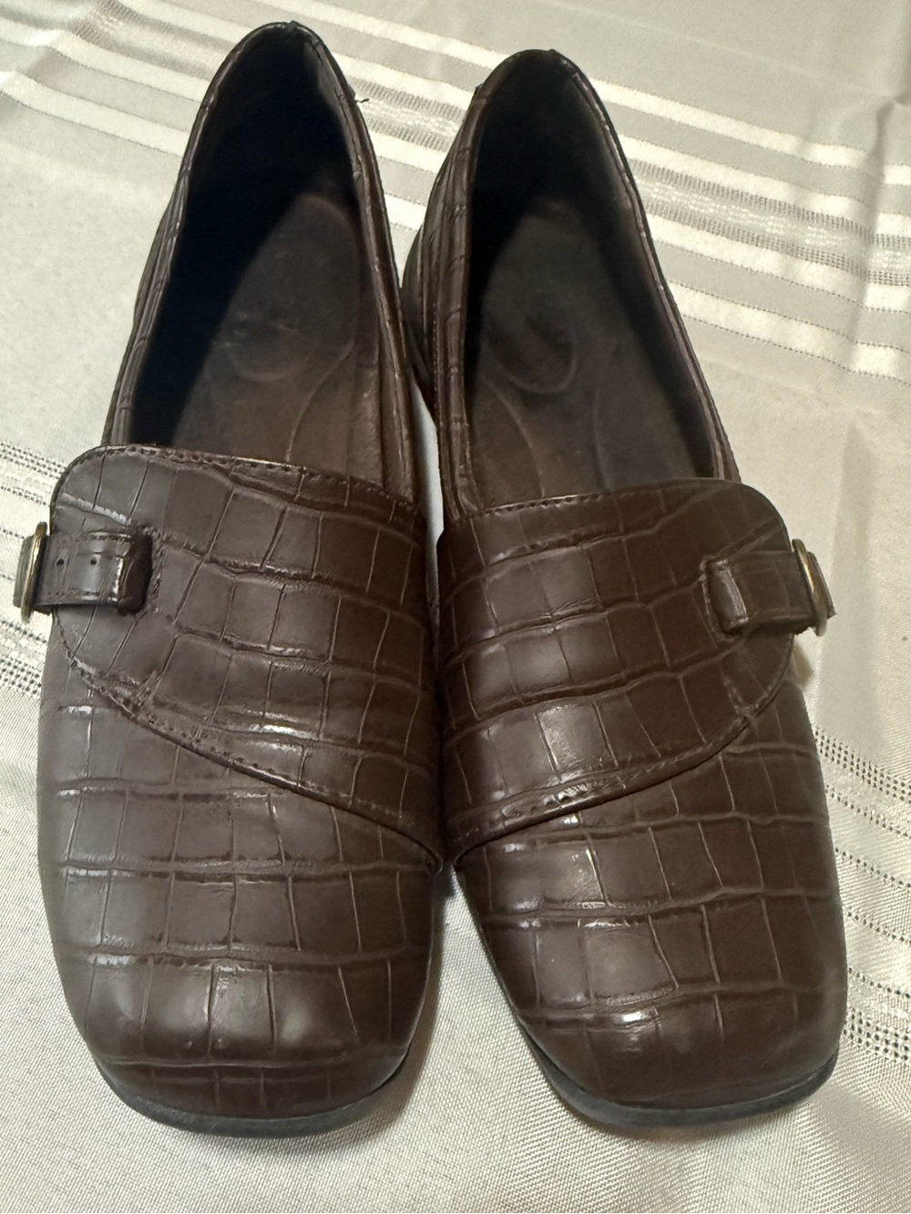 easy street Dark Brown Croc-Embossed Slip-On Loafers